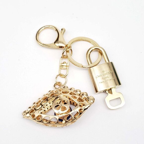 Authentic Louis Vuitton Lock & Key with unbranded Rhinestone Eye Bagcharm - Picture 6 of 7